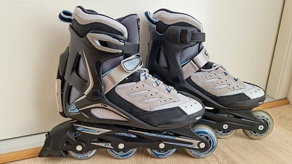 Rollerblade inlines rullskridskor storlek 39 grå svart