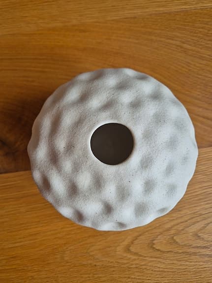 Cooee Design – Två stilrena vaser – Seedpod 10 cm (Vanilla)