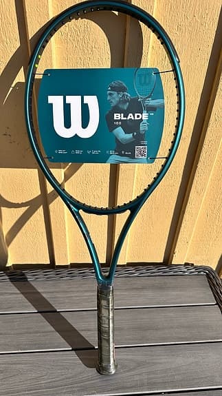 Wilson Blade V8 100 tennisracket 300 g 100 in² grön