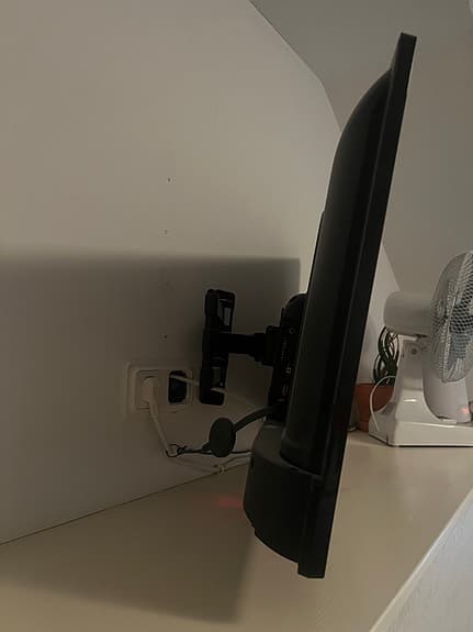 Continental Edison LED-TV 32 tum svart