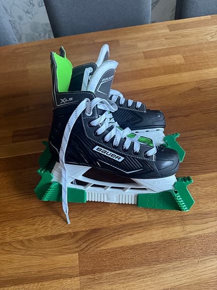 Bauer ishockeyskridskor barn storlek 26 svart/grön