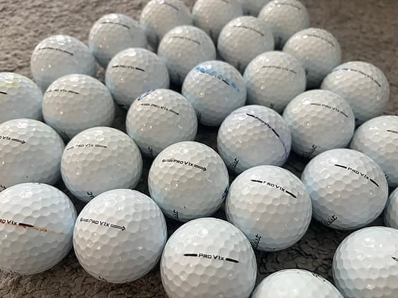 Golfbollar till säsongen