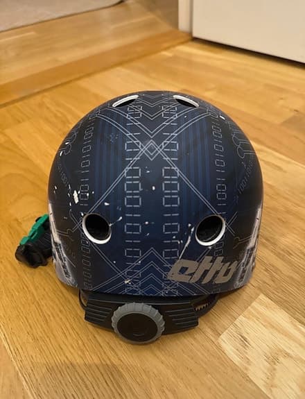Etto cykelhjälm barn XS blå med robotmotiv