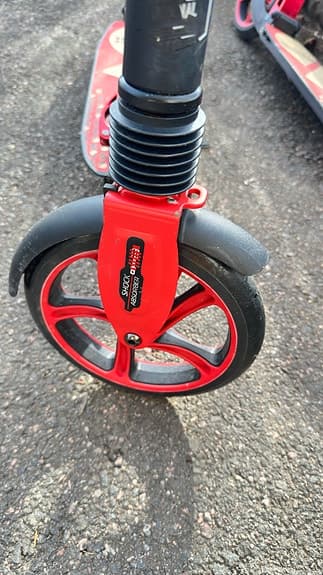 Story sparkcykel röd svart med stora hjul