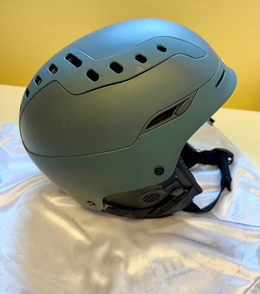 Sweet Protection skidhjälm Switcher S/M grågrön