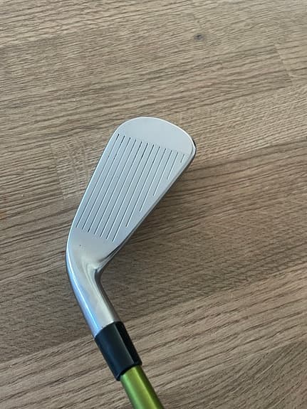 Titleist U505 Aldila NV 85 stiff