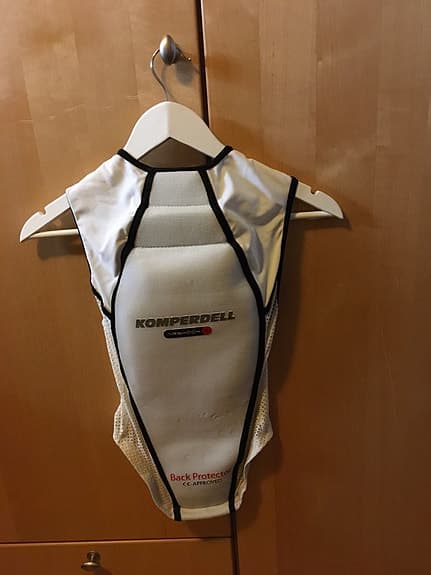 Komperdell ryggskydd väst och ryggskyddsbälte vit