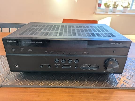 Yamaha 5.1-förstärkare HTR-4065 4k-pass through, och 4 hdmi in.