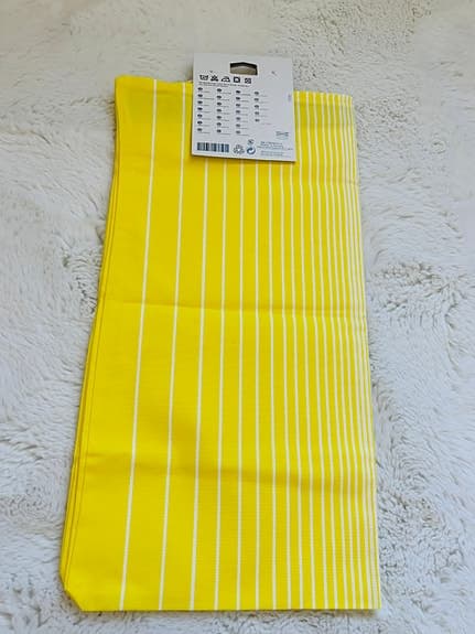 Knallgult kuddfodral från Ikea. Nytt! 50x50 cm. Gult och fint till påsk