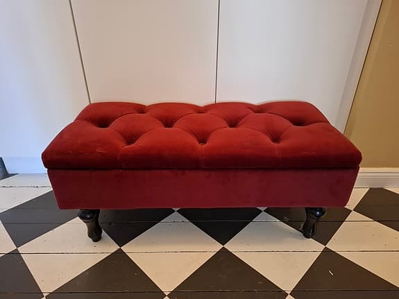 Bänk med förvaring