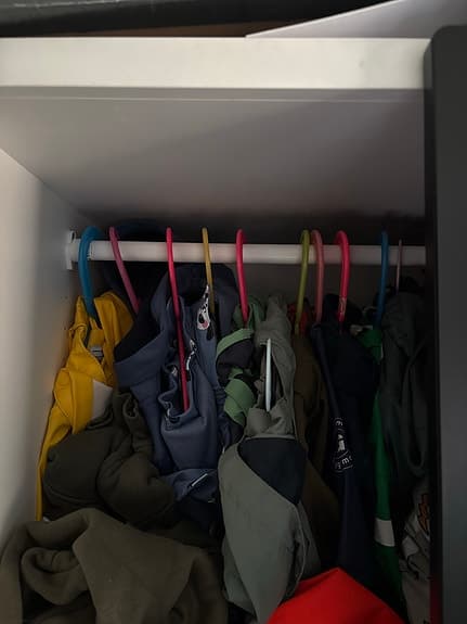 Ikea stuva barngarderob i två delar