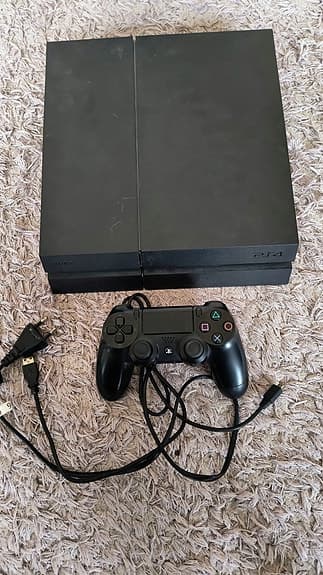 Sony Playstation 4 spelkonsol svart med handkontroll