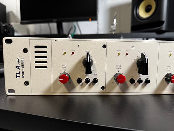 TL Audio 5001 rörförsteg 4‑kanals rackenhet