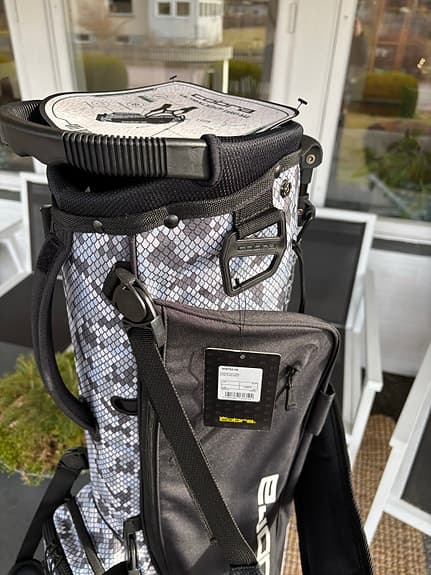 Cobra Ultralight golfbag camo