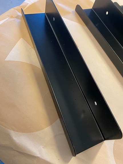 Bok/foto hylla i svart metall 3 st