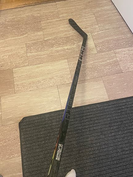 CCM Ribcor Trigger 9 Pro ishockeyklubba 65 flex P29