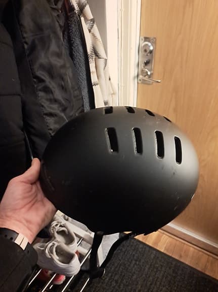 Lazer cykelhjälm svart 55–59 cm