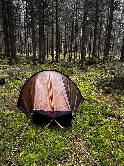 Enmanstält sandfärgat Hilleberg Akto