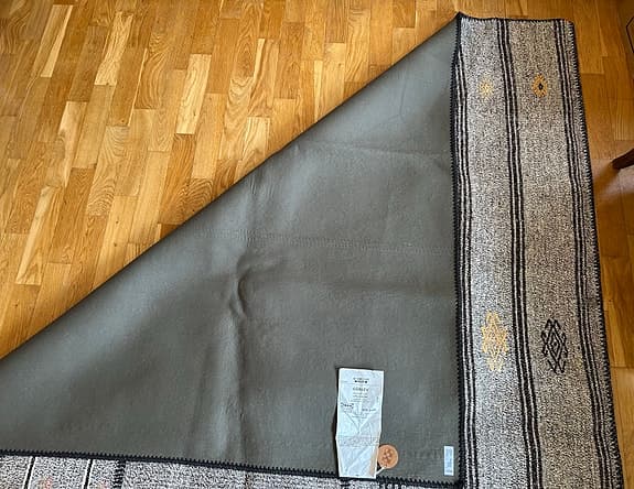 IKEA Görlev matta / kelim 170x240 cm grå/ svart mönstrad