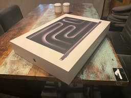 MacBook Pro 16” M5 Pro – Ny idag – 24GB / 1TB – Kvitto