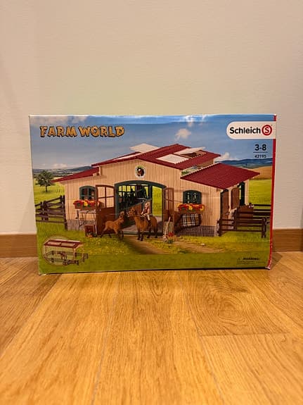 Schleich Farm World häststall leksaksset