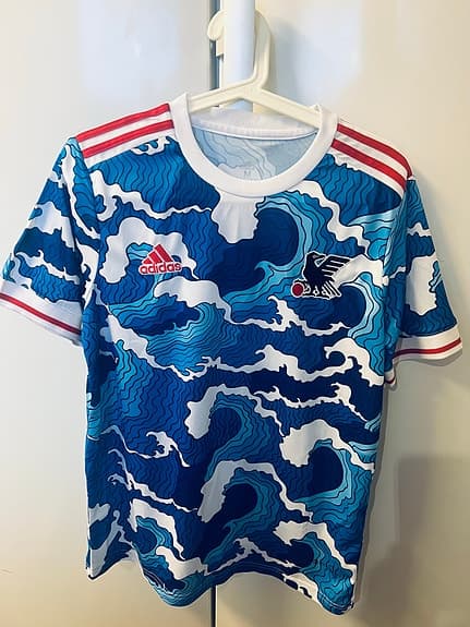 Riktigt häftig Japan fotbollströja Adidas i super skick! oanvänd!