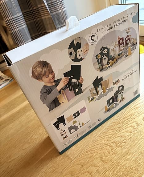 Helt ny barnleksak (Micki)