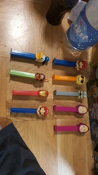 Säljes Skrivare Och Pez.