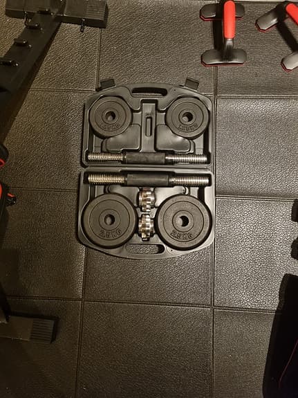 Hantelset 20 kg i väska – justerbara hantlar, nyskick.