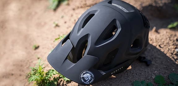 Cykelhjälm Oakley DRT5 MIPS Nypris 1490:- Hjälm