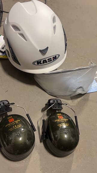 Kask skyddshjälm med visir och 3M Peltor hörselskydd