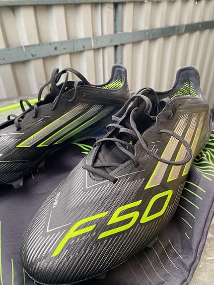 Adidas F50 fotbollsskor svart neongul