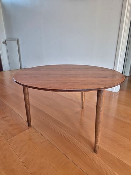 Soffbord i något fint träslag