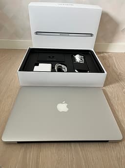 Apple MacBook Pro 13” i7 16GB RAM 512GB SSD – originalkartong