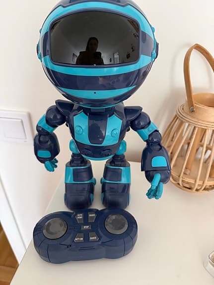 Radiostyrd dansande robot