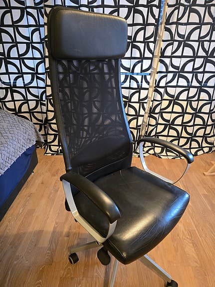 Ikea kontorsstol hög rygg svart nät och konstläder