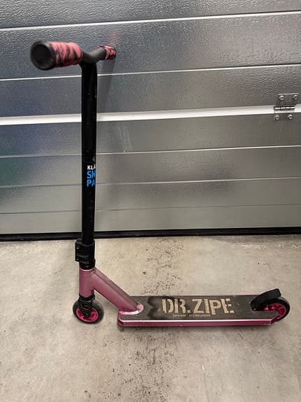 Dr. Zipe sparkcykel rosa/svart