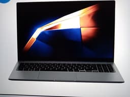 Samsung Galaxy Book4 Core3 100U/8/256/IPS 15.6" Bärbar dator (grå)