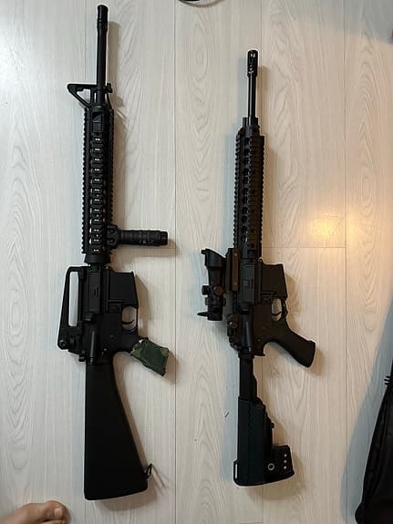 Stort komplett Airsoft-paket – 3 vapen, 18 magasin, full utrustning –Nästan nytt