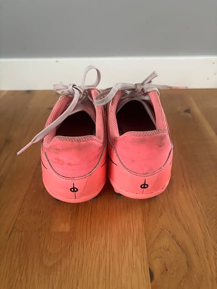 Nikeskor i strl 37,5