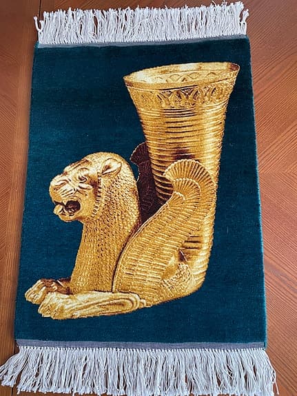 Prydnad matta med lejonmotiv grön/guld