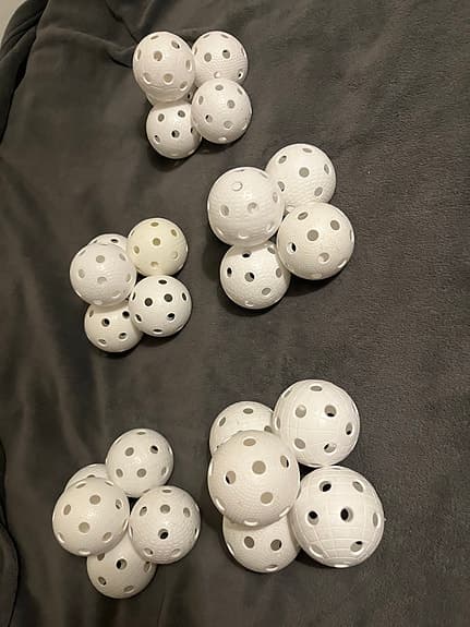 25 st Innebandybollar