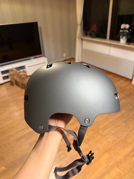 Bell Local cykelhjälm grå skaterhjälm