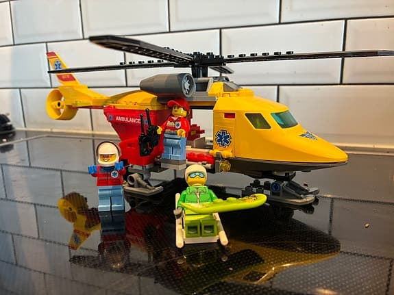 Lego city 60179 Räddningshelikopter och snowboardåkare