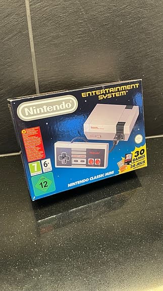 Nintendo Classic Mini (NES) original - OBRUTEN FÖRPACKNING