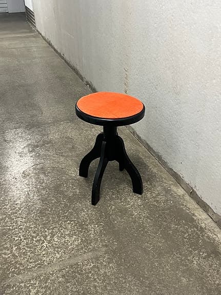 Stabil Äldre Design pall