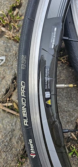 Shimano landsvägshjul med Vittoria Rubino Pro-däck 700x23C