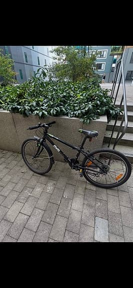 Frog barncykel 24" svart