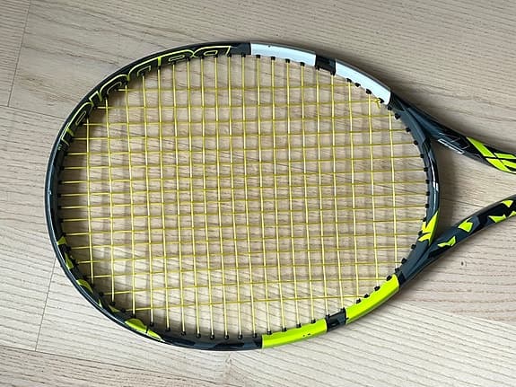 Babolat Pure Aero 98 grepp 2  tennisrack