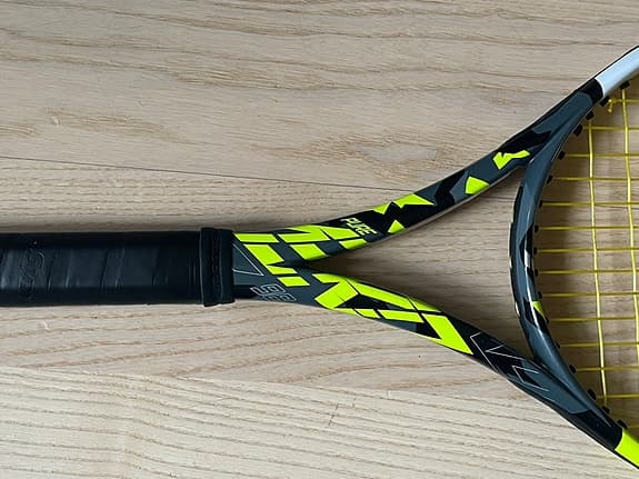 Babolat Pure Aero 98 grepp 2  tennisrack